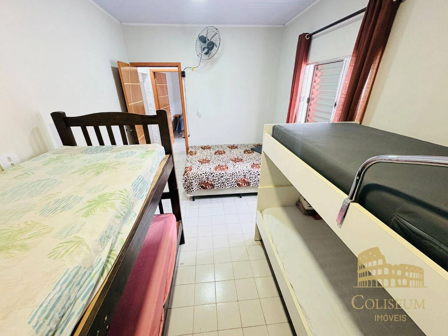 Imagem Casa com 3 dormitórios à venda por R$ 770.000,00 - Jardim Anhangüera - Praia Grande/SP