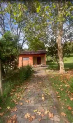 Imagem Chácara com 2 dormitórios à venda, 5000 m² por R$ 580.000,00 - Salto Do Meio - Extrema/MG