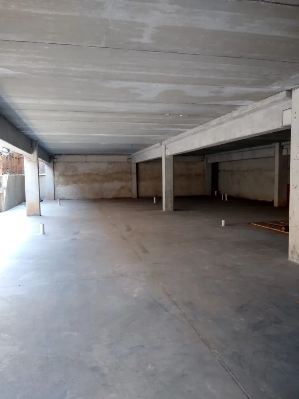 Imagem Galpão Comercial de 300m² para Locação na Vila Independência, Sorocaba-SP: A oportunidade que sua empresa estava procurando!