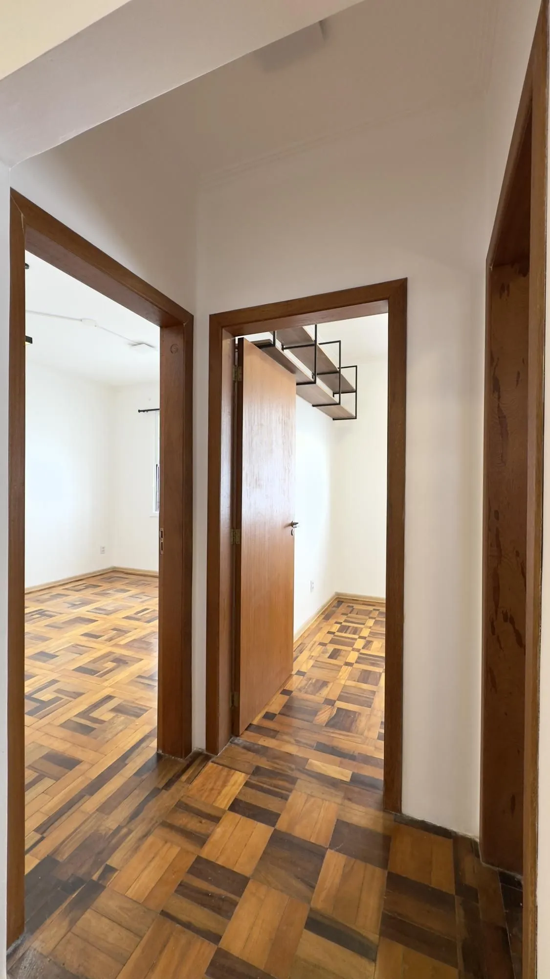 Imagem Apartamento reformado de 67m², 2 dormitórios com peças amplas na Praia de Belas