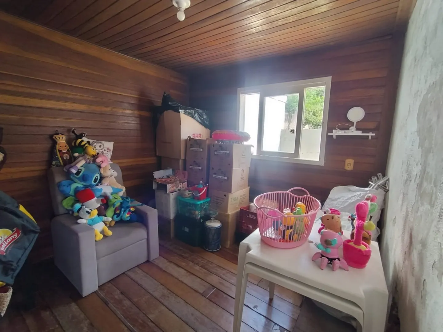 Imagem Casa com quintal a venda no bairro Tarumã em Viamão