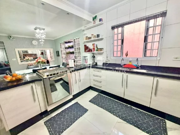 Imagem Casa Comercial de Alto Padrão em Osasco-SP, Bairro Veloso: 2 Quartos, 2 Suítes, 1 Sala, 2 Vagas, 213,42 m² de Área.