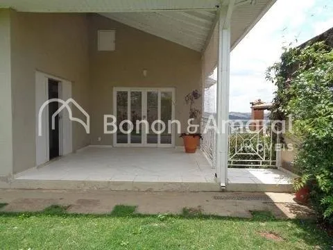 Imagem Linda casa de condomínio em Sousas, com 350m², 4 quartos e 3 suítes.