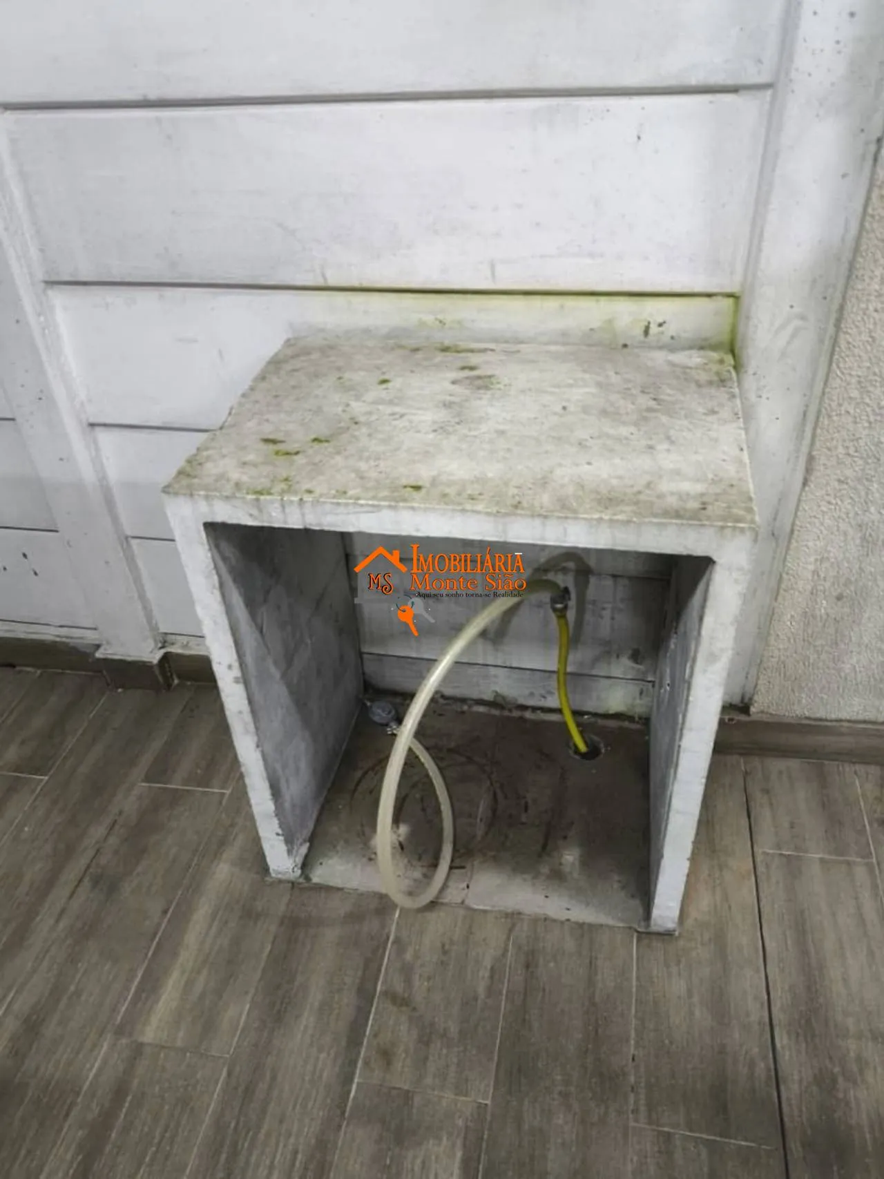 Imagem Sobrado com 2 dormitórios para alugar, 54 m² por R$ 2.614,00/mês - Água Chata - Guarulhos/SP