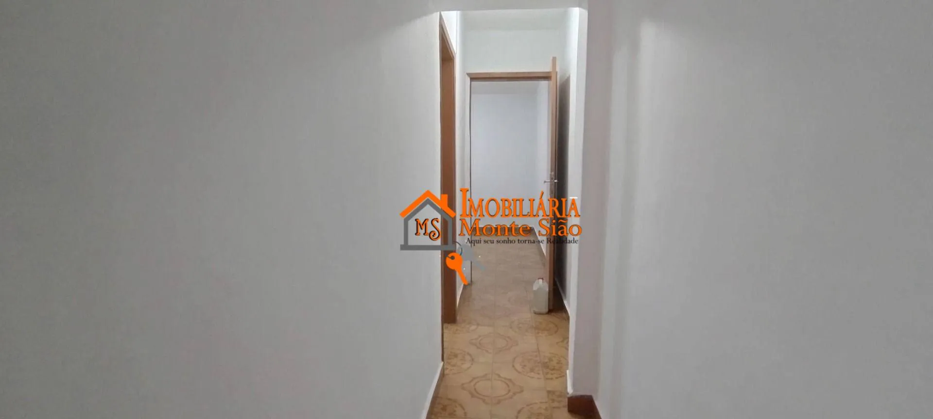 Imagem Casa térrea a venda com 125m² de terreno no Av. Barber Greene - Jardim Santa Clara