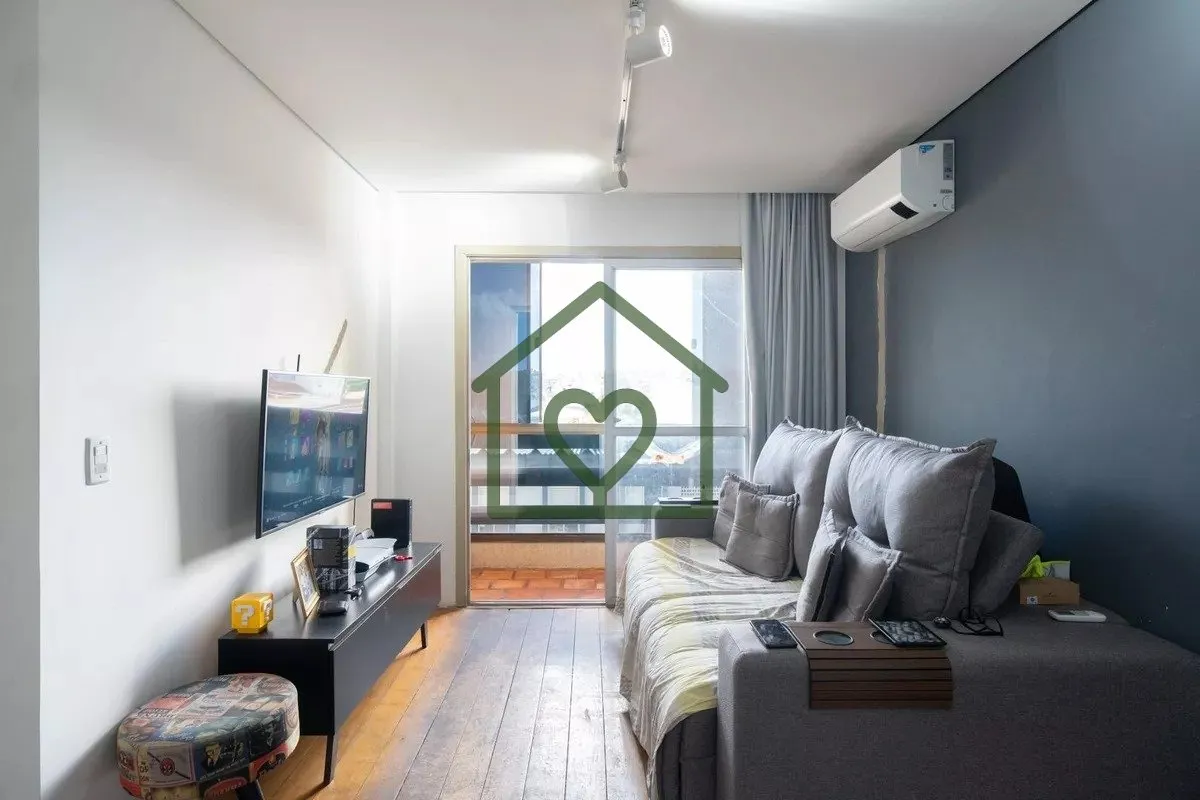 Apartamento mobiliado de 1 dormitório à venda no Bairro Glória, em Porto Alegre.
Imóvel recentem...