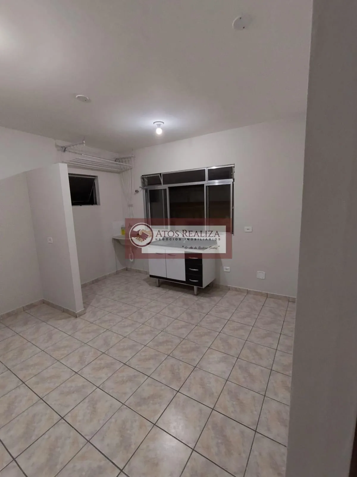 Imagem Alugo Kit estilo Apartamento Valor da locação $1.200.00 CONDOMÍNIO $20 SABESP TARIFA MÍNIMA $76,80 ENERGIA DIRETO COM A ENEL INTERNET 750MB $30(OPCIONAL) Contém 1 Quarto, Sala com cozinha área de serviço integrada Banheiro com box