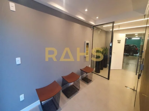 Imagem Lindo apartamento com jardim suspenso na faixada do edifício! Iluminação moderna e inspiradora, a...