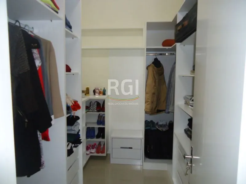 Imagem Casa Condominio para Venda - 213.05m², 4 dormitórios, sendo 2 suites, 4 vagas - Vila Nova