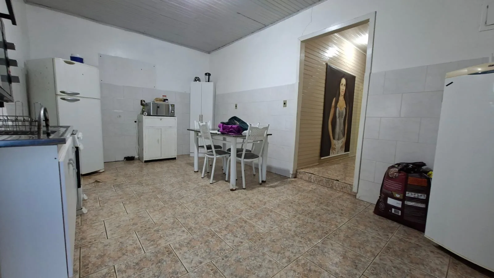 Imagem Casa com amplo pátio e excelente espaço no bairro Mendanha!