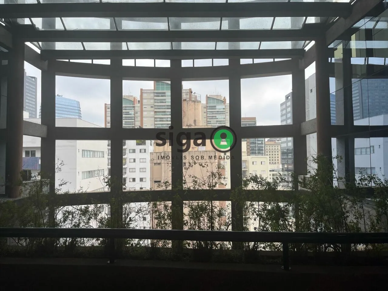 Imagem Sala Comercial e 4 banheiros para Locação, 290 m² por R$ 41.000,00