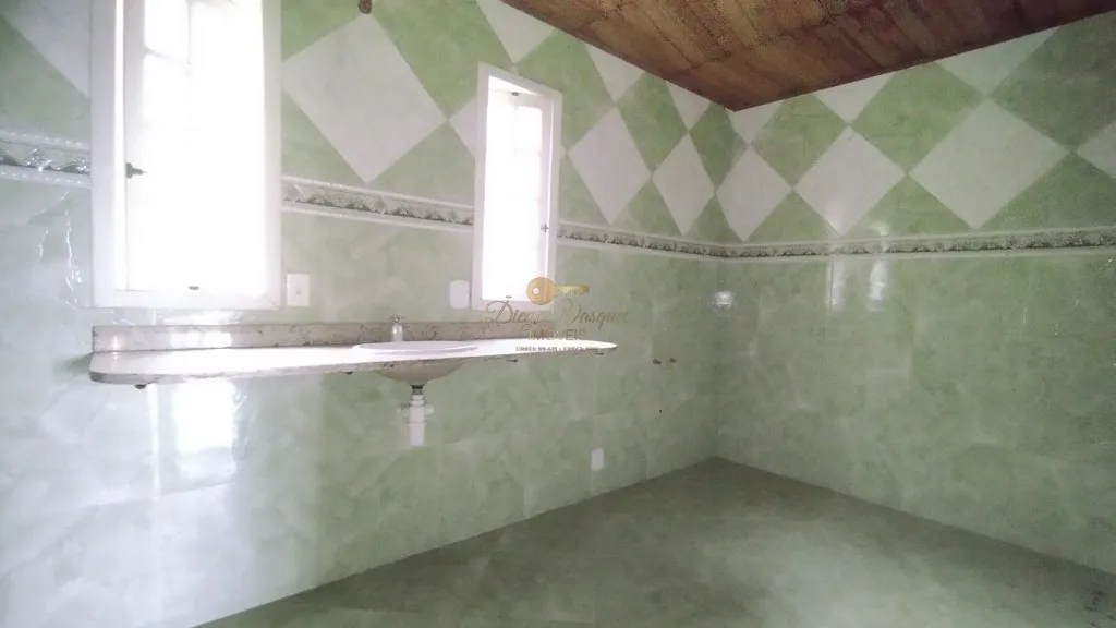 Imagem Casa em Condomínio para Venda em Guapimirim / RJ no bairro Centro
