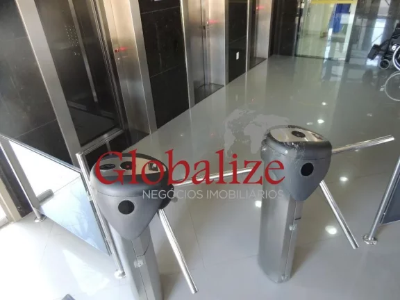 Imagem Sala comercial de 100m² com 2 vagas de garagem no bairro da Vila Mathias em Santos por 6.490,00 pacote.