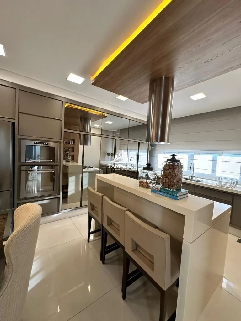 Imagem Apartamento de Alto Padrão com 5 Suítes à Venda no Edifício Forest Hill | Cuiabá