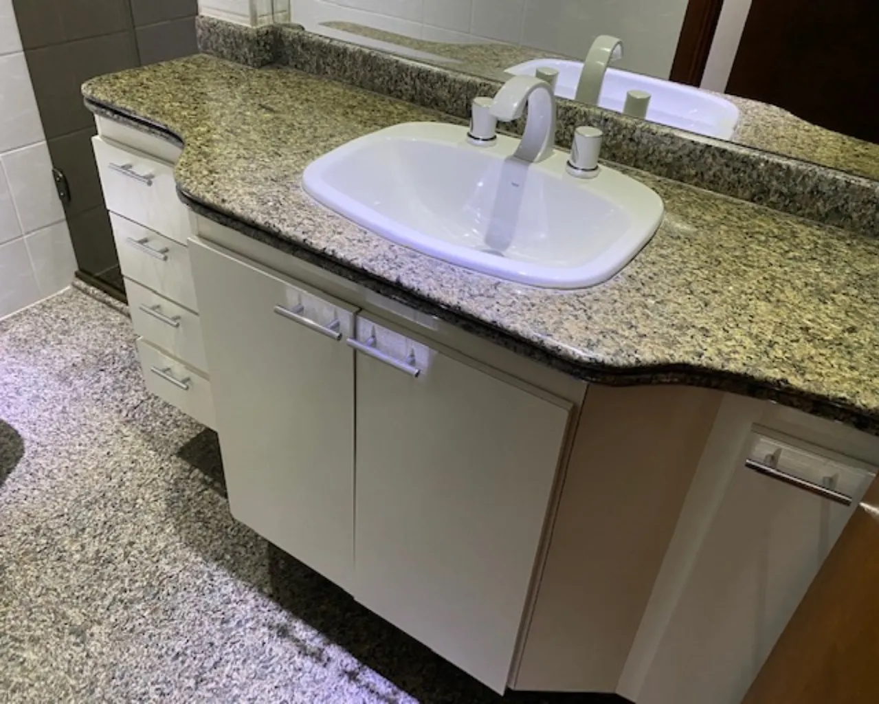 Imagem Apartamento com 4 dormitórios a venda no centro da cidade de Sorocaba/SP.