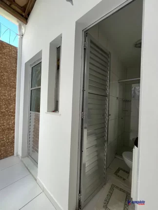 Imagem CASA À VENDA COM 3 QUARTOS, SENDO UM SUÍTE