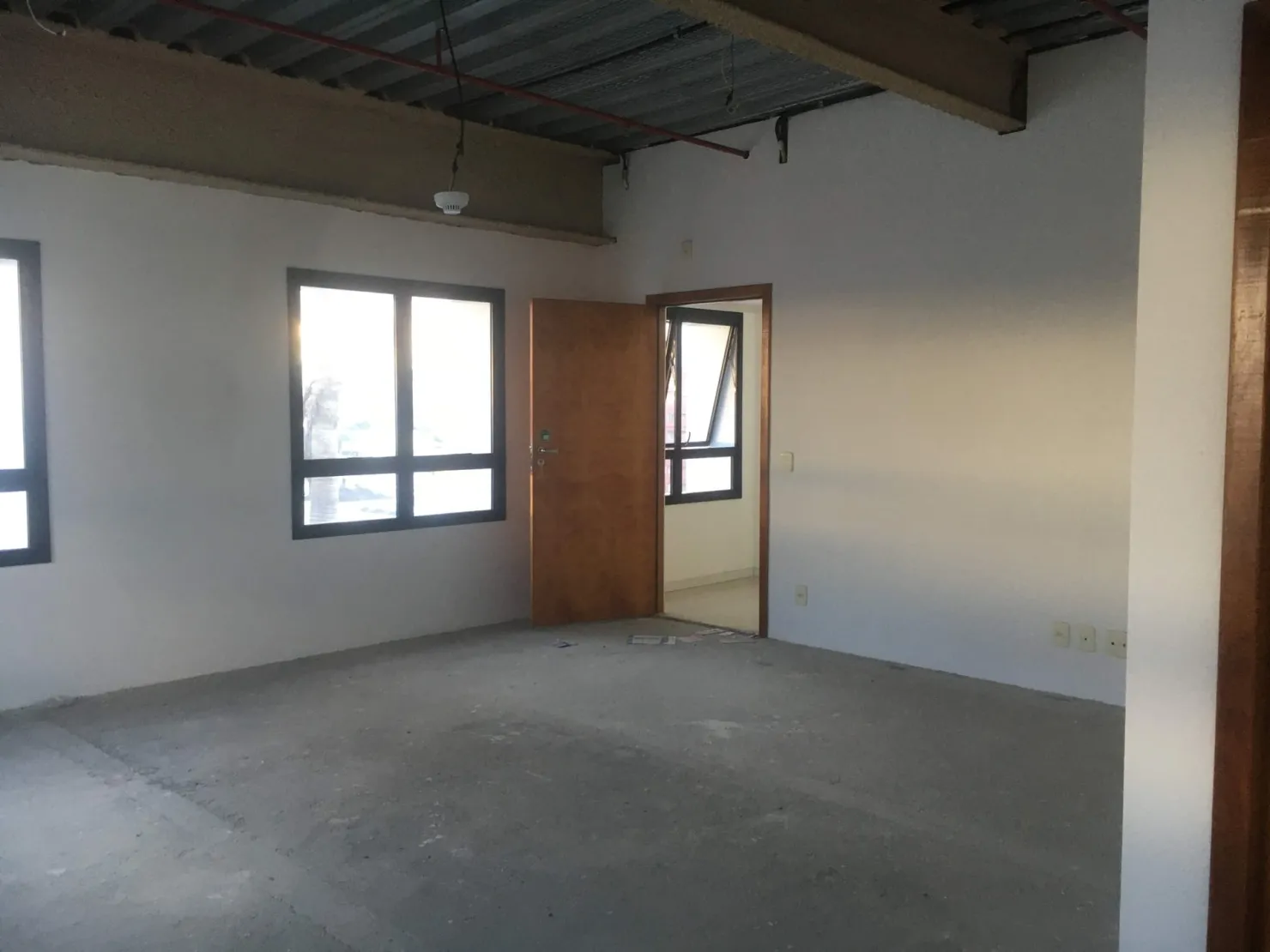 Imagem Comercial à venda 1 Vaga, 37.65M², Centro, Pindamonhangaba - SP | DHF Quality Smart Office