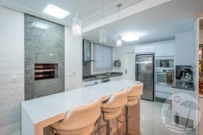 Imagem Apartamento Mobiliado e decorado 3 Suítes 4 vagas a 3 minutos a pé da praia
