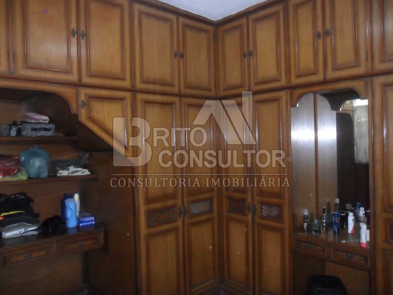 Imagem Vendo Casa Tríplex em Cond Fechado 4 Qts, 4 Vagas, Terraço Mutua - São Gonçalo/RJ.