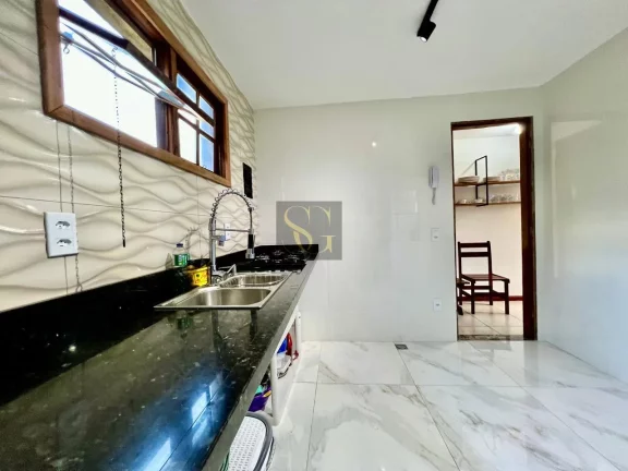 Imagem Casa para Venda em Teresópolis, Bom Retiro, 4 dormitórios, 1 suíte, 3 banheiros, 2 vagas