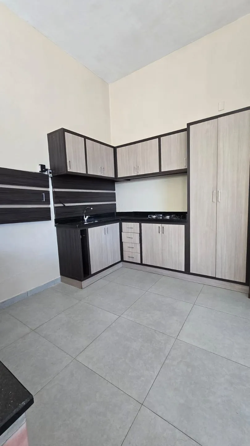Imagem Duplex à venda em Caxias do Sul, Jardim das Hortências, com 3 quartos, 233.44m2