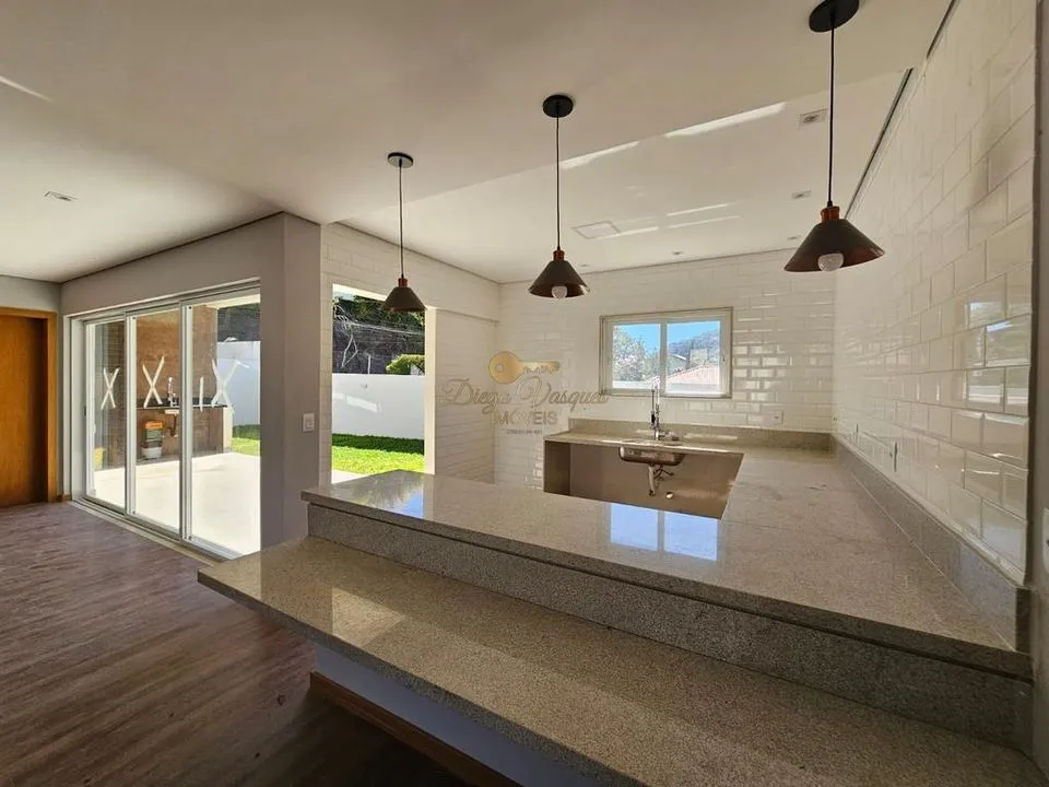Imagem Casa em Condomínio para Venda em Teresópolis / RJ no bairro Green Valley