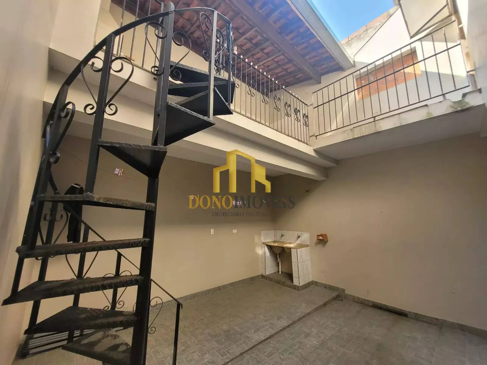 Imagem Sobrado à Venda com 4 dorms, 2 vagas, Bairro Parque Selecta II SBC