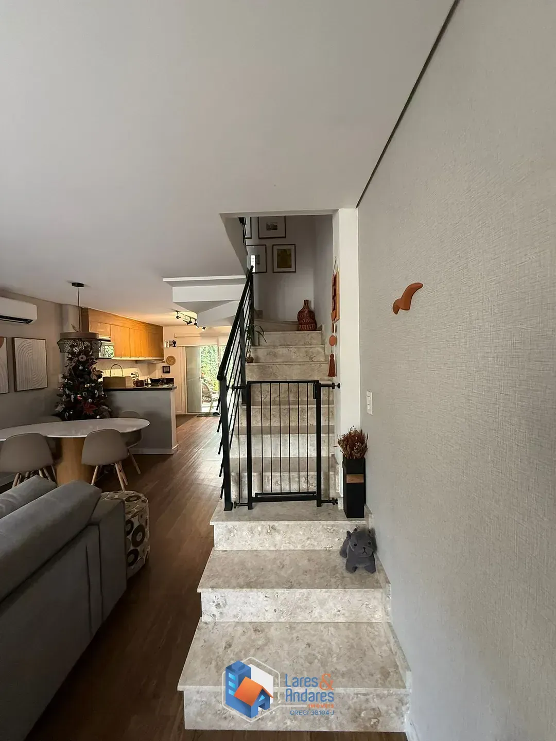 Imagem Sobrado para venda em Bosque da Saúde com 3 quartos, sendo 1 suíte, 134m²