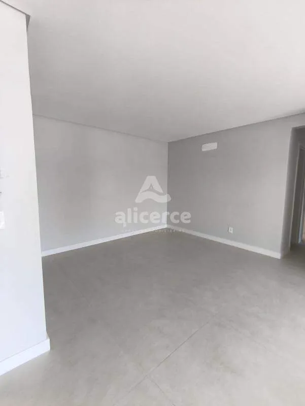 Imagem Apartamento à venda com 3 quartos 1 suíte, 87m² em Barreiros São José