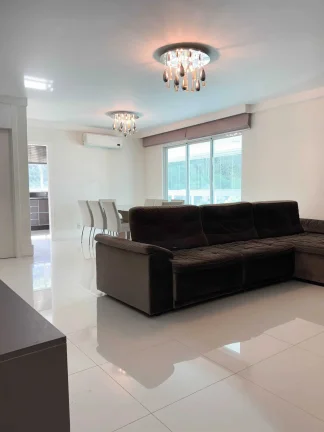 Imagem Apartamento com 3 Suítes e 2 Vagas de garagem em Florianópolis