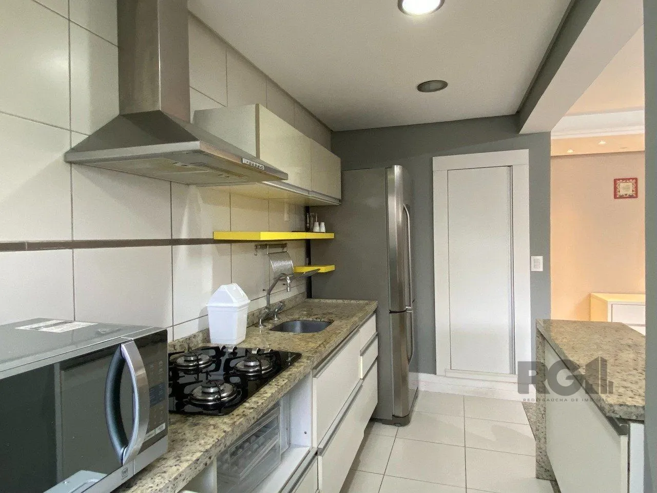 Imagem APARTAMENTO MOBILIADO DE 2 DORMITÓRIOS - CENTRO HISTÓRICO