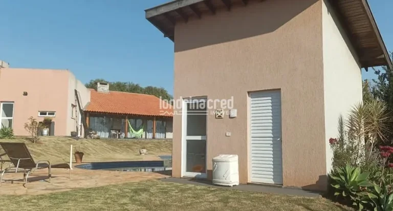 Imagem Casa no Condomínio Estancia Cabral casa com 4 dormitórios, 4 banheiros e 3 vagas de garagem e 350 metros de construção