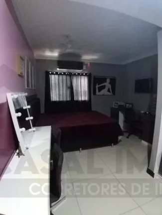 Imagem CASAL IMÓVEIS VENDE CASA PORTEIRA FECHADA MORADE VERDE 5 SUÍTES + ENERGIA SOLAR