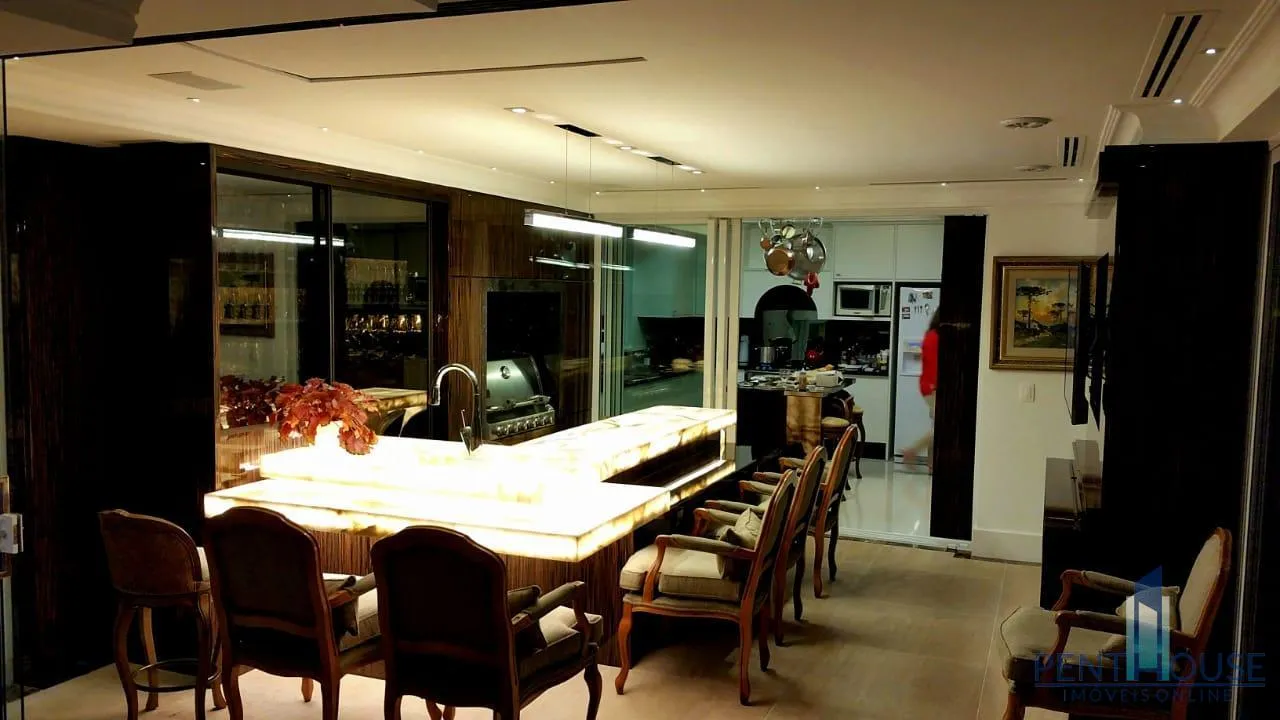 Imagem Apartamento Frente Mar para Venda em Balneário Camboriú, CENTRO, 4 dormitórios, 4 suítes, 5 banheiros, 4 vagas