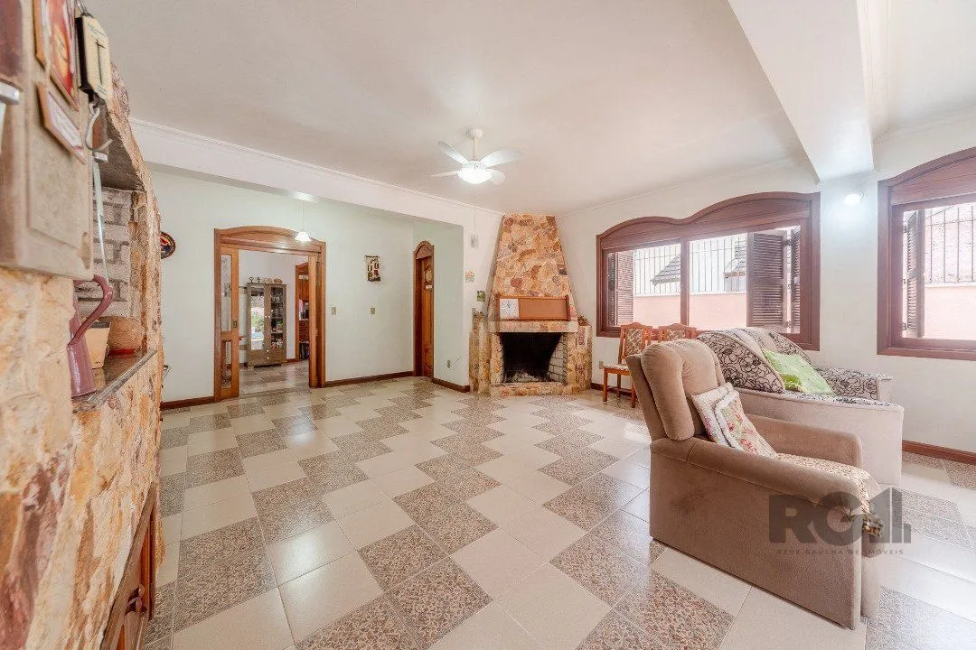 Imagem Casa para Venda - 646m², 4 dormitórios, sendo 2 suites, 4 vagas - Jardim Isabel