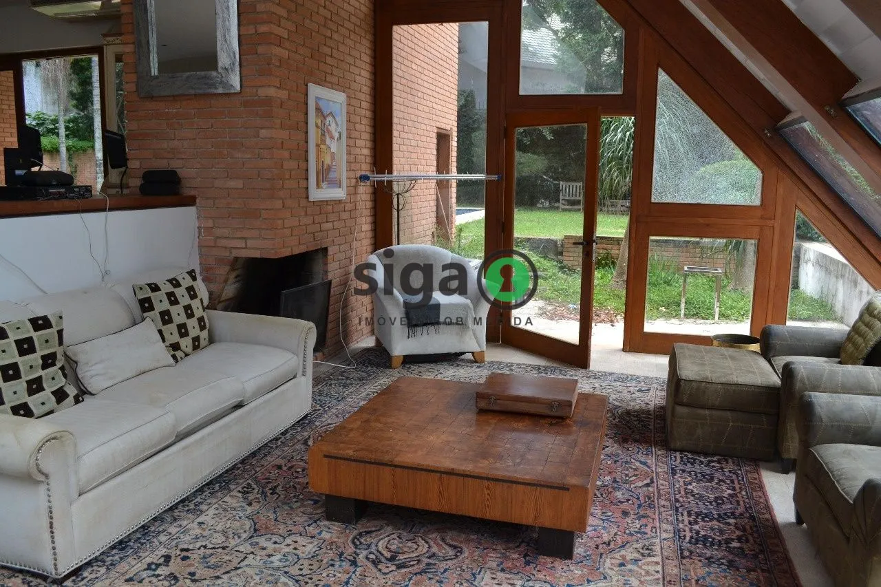 Imagem Casa de Luxo Projetada por Marcos Tomanik no Morumbi - Vizinha a Área Verde Tombada