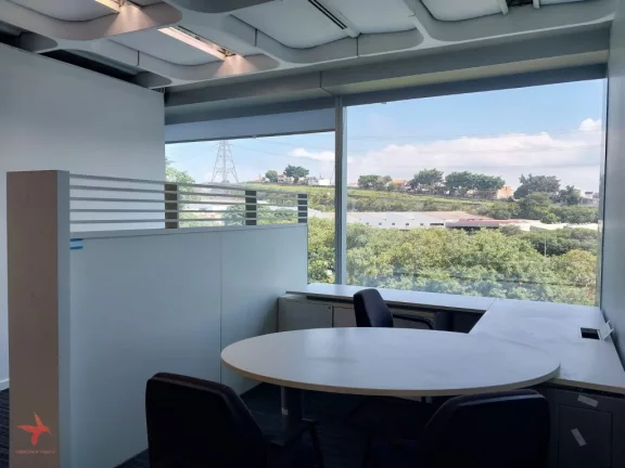 Imagem Locação de Sala Comercial de Alto Padrão em São Paulo - Jardim São Luís: 10 Salas, 12 Banheiros, 11 Vagas, 1.124m².