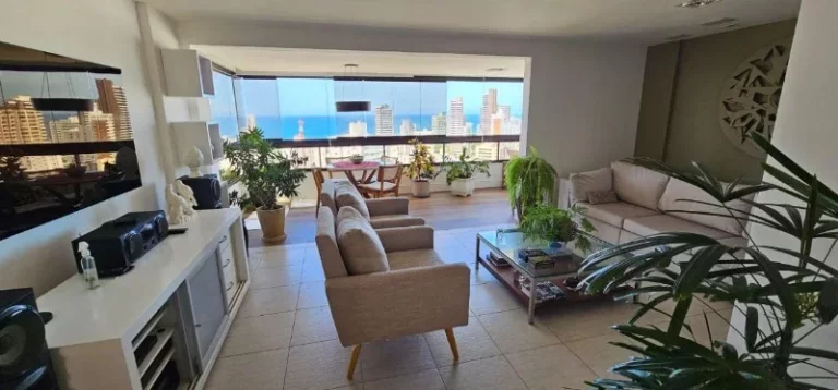 Imagem A 5ª Avenida Imóveis selecionou esse belíssimo apt. no Mansão Giovanni Bellini, Jardim Apipema: 3/4, suite + Gabinete 162m² + 3 garagens + Lazer