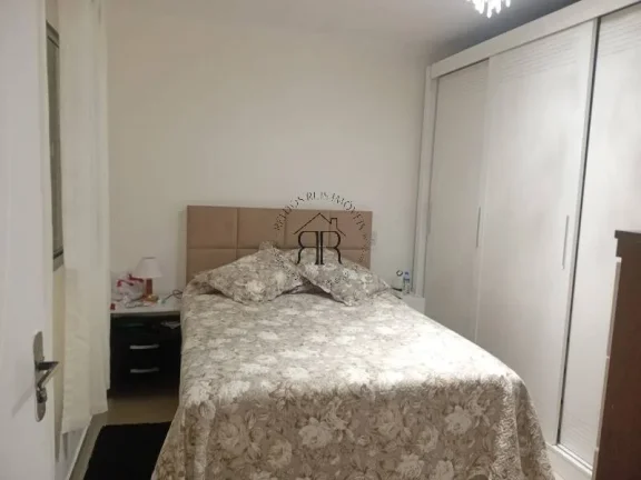 Imagem No local tem 2 casas. Entradas independentes com água, luz separadas. Uma em cima e outra embaixo. ...