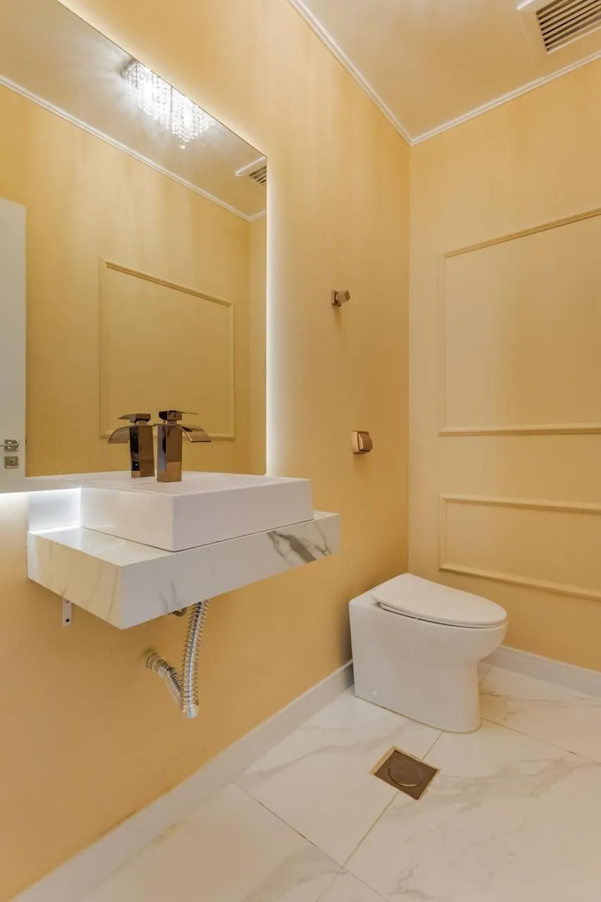 Imagem Casa de 3 dormitórios á venda no Jardim Lindóia em Porto Alegre