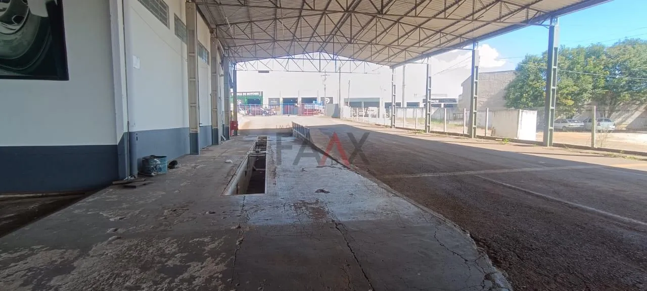 Imagem Barracão, Área Comercial para Locação às Margens da BR com 2.700m