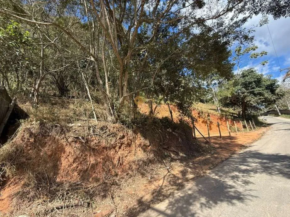 Imagem Sítio para Venda em Teresópolis / RJ no bairro Pessegueiros