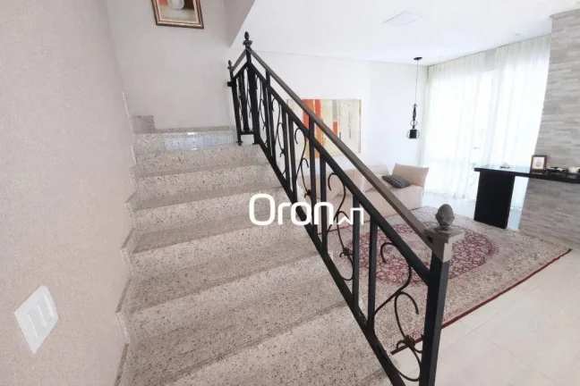 Imagem Sobrado à venda, 366 m² por R$ 1.499.000,00 - Setor Jaó - Goiânia/GO