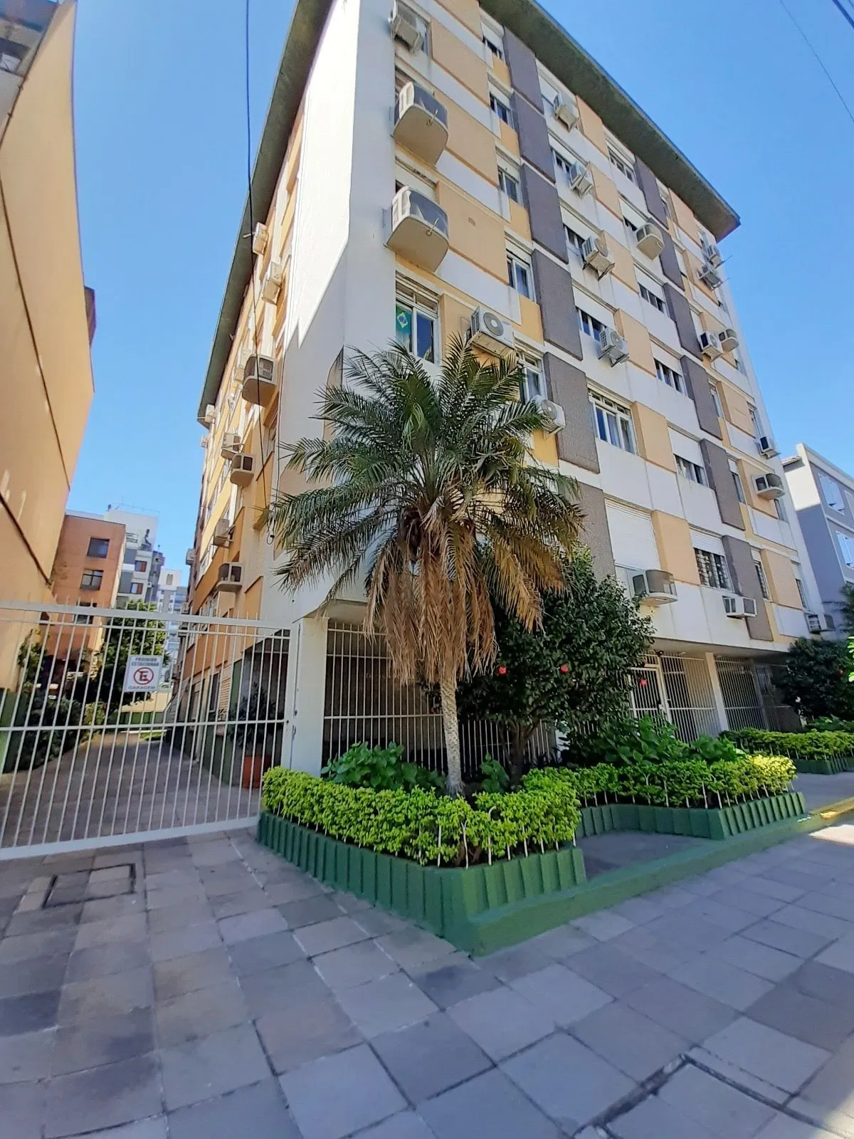 Imagem Apartamento de dois quartos no bairro Menino Deus em Porto Alegre