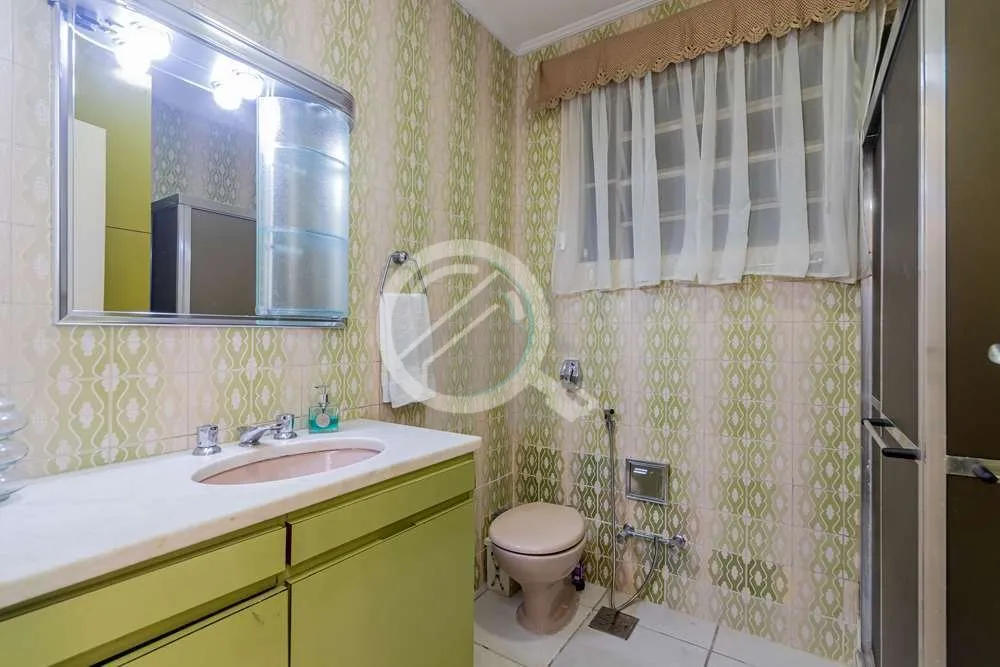 Imagem Este apartamento no andar alto e com seus 103m² iluminado, bem ventilado e uma vista incrível em t...