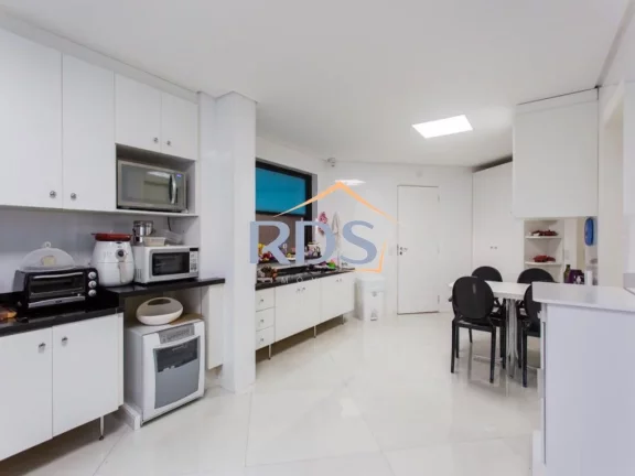 Imagem Vende lindo Apartamento de 640m² em Moema.