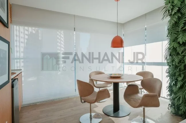 Imagem Apartamento para locação de alto padrão no Jardim América: 1 quarto, 1 suíte, 2 salas, 2 banheiros, 2 vagas, 70m².