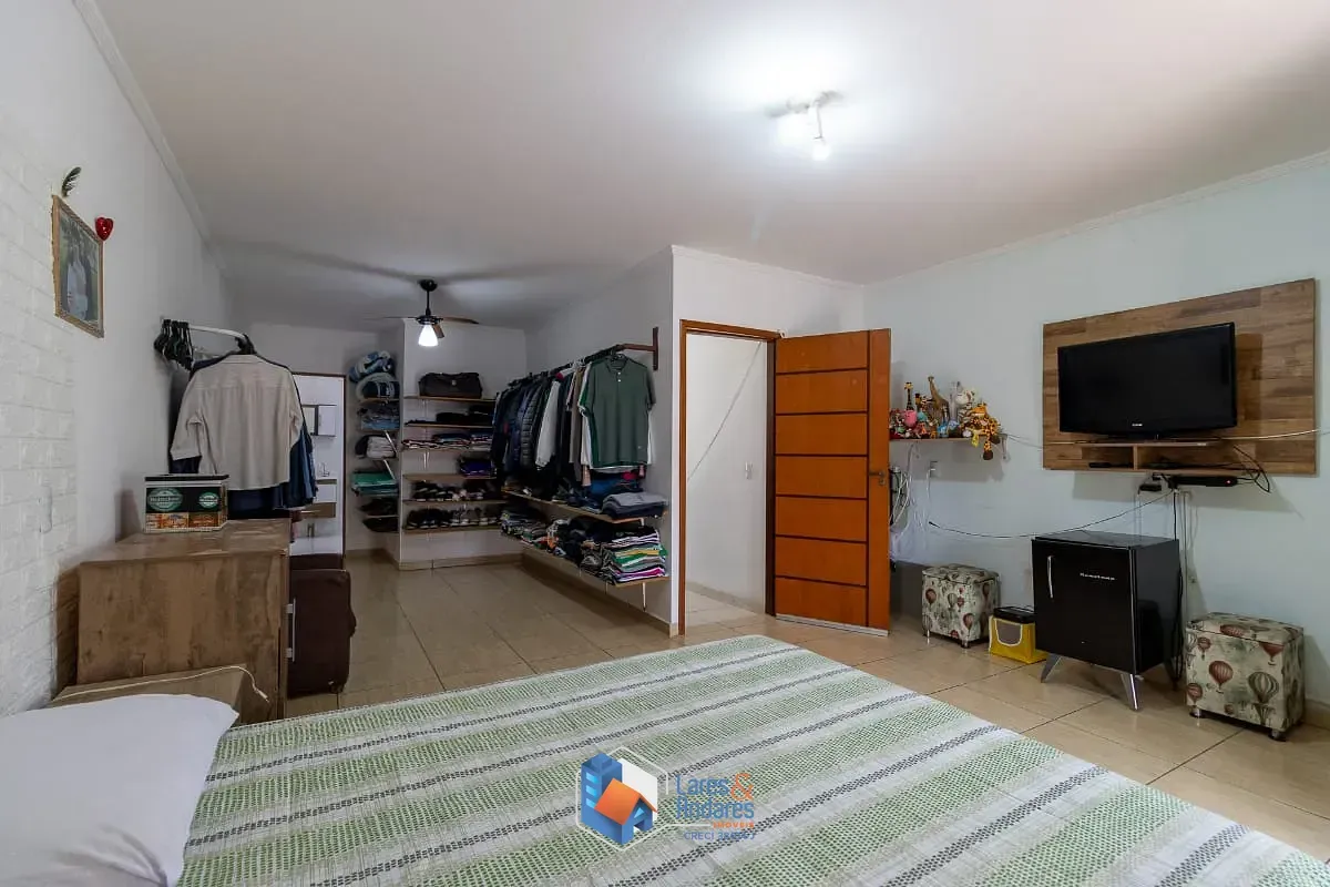 Imagem Casa para venda em Imirim com 4 quartos, sendo 1 suíte, 111m²