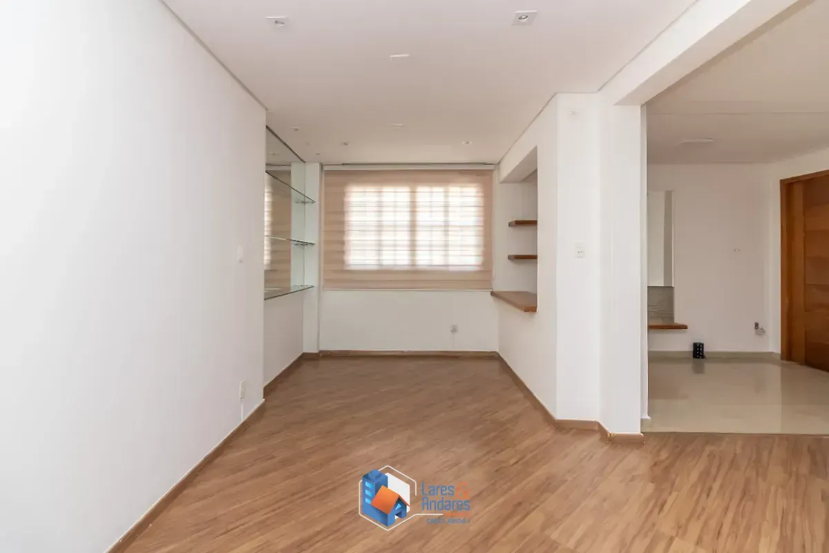 Imagem Sobrado para venda em Saúde com 3 quartos, sendo 1 suíte, 191m²