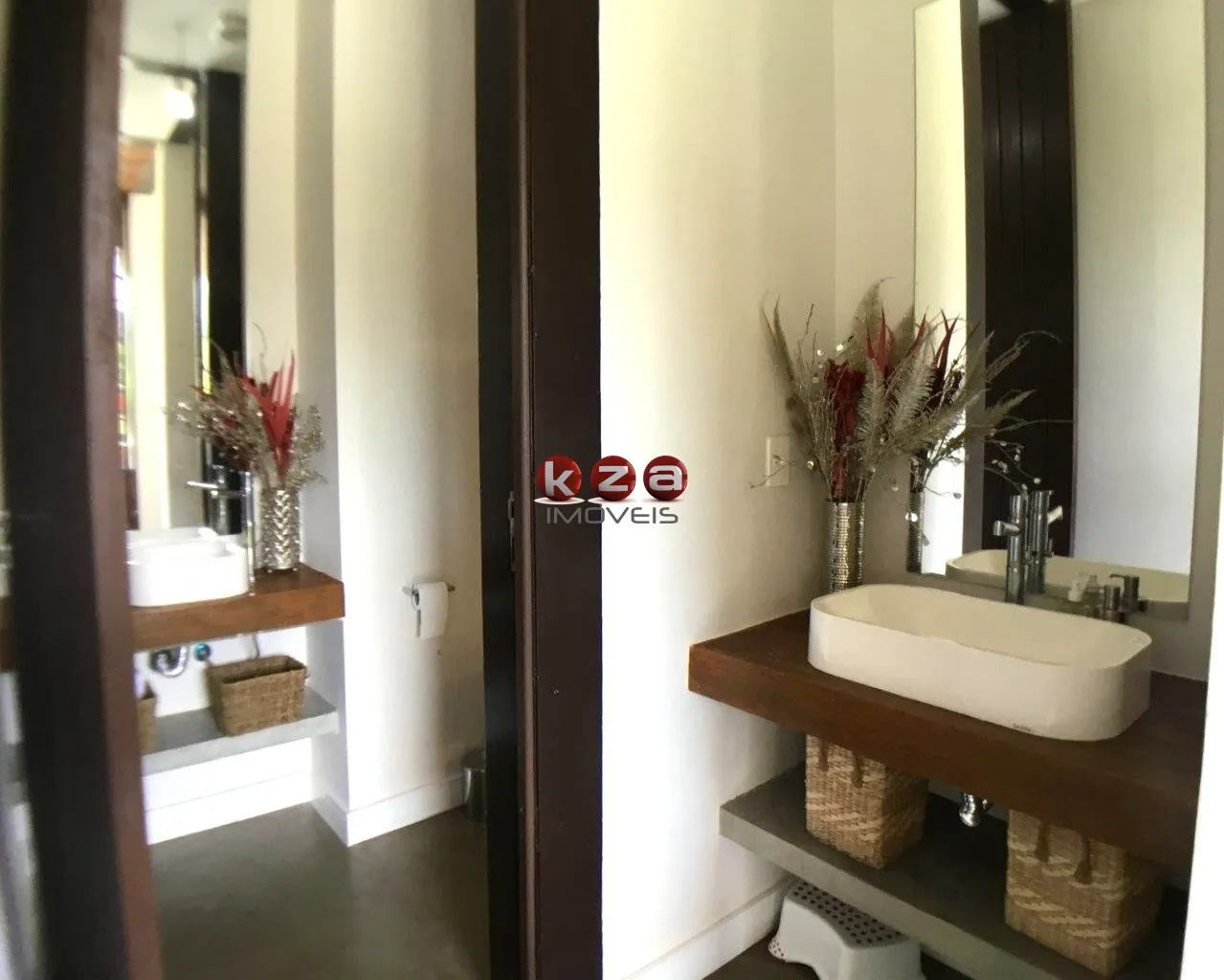 Imagem Casa de Luxo à Venda em Valinhos-SP, Condomínio Villa Lombarda: 6 Quartos, 5 Suítes, 3 Salas, 7 Banheiros, 504m² - Imperdível!